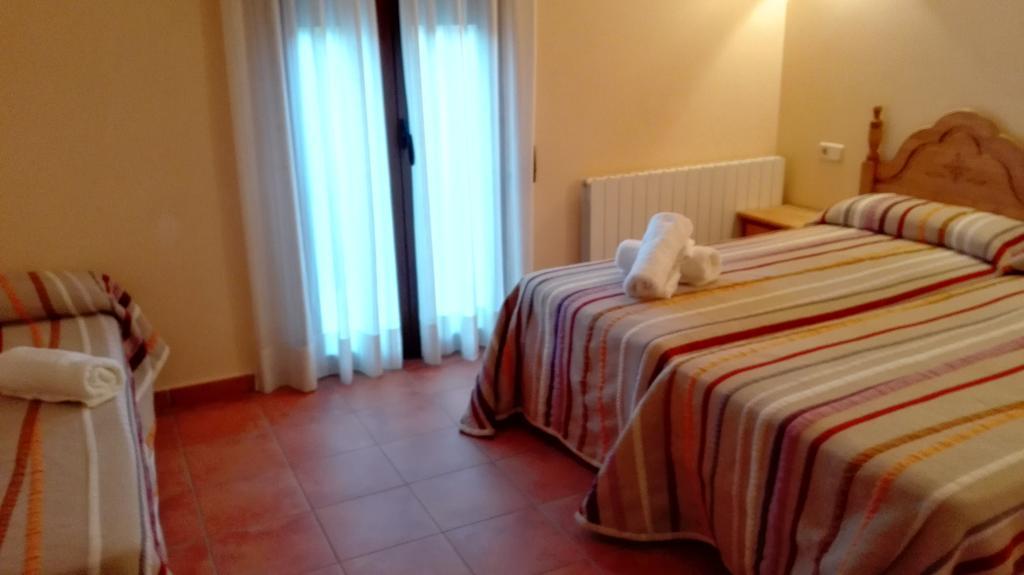 Hostal La Vega Peralejos ภายนอก รูปภาพ