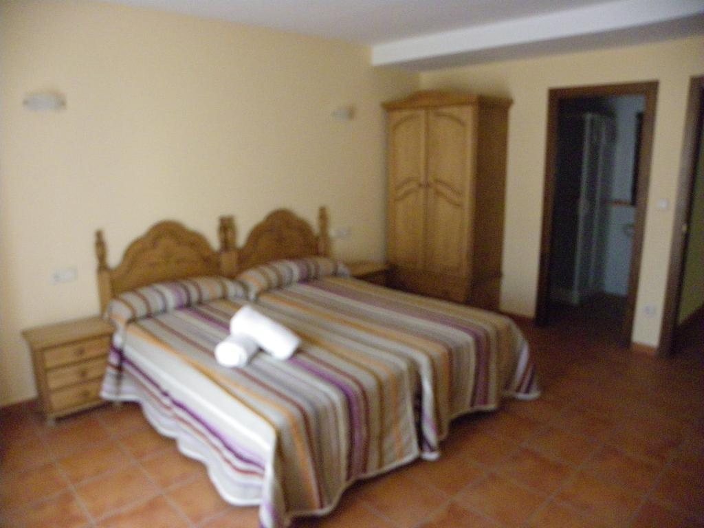 Hostal La Vega Peralejos ภายนอก รูปภาพ