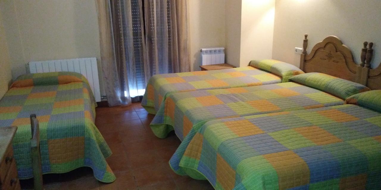Hostal La Vega Peralejos ภายนอก รูปภาพ