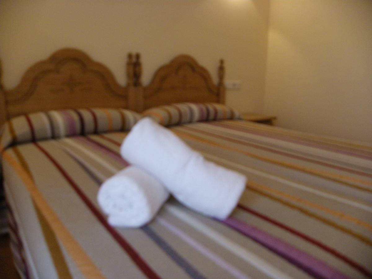 Hostal La Vega Peralejos ภายนอก รูปภาพ