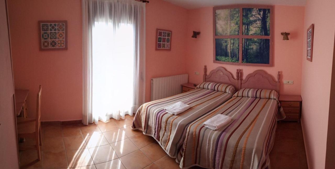 Hostal La Vega Peralejos ภายนอก รูปภาพ