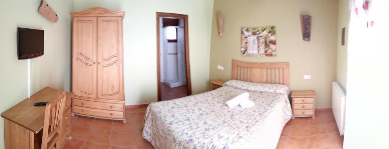 Hostal La Vega Peralejos ภายนอก รูปภาพ